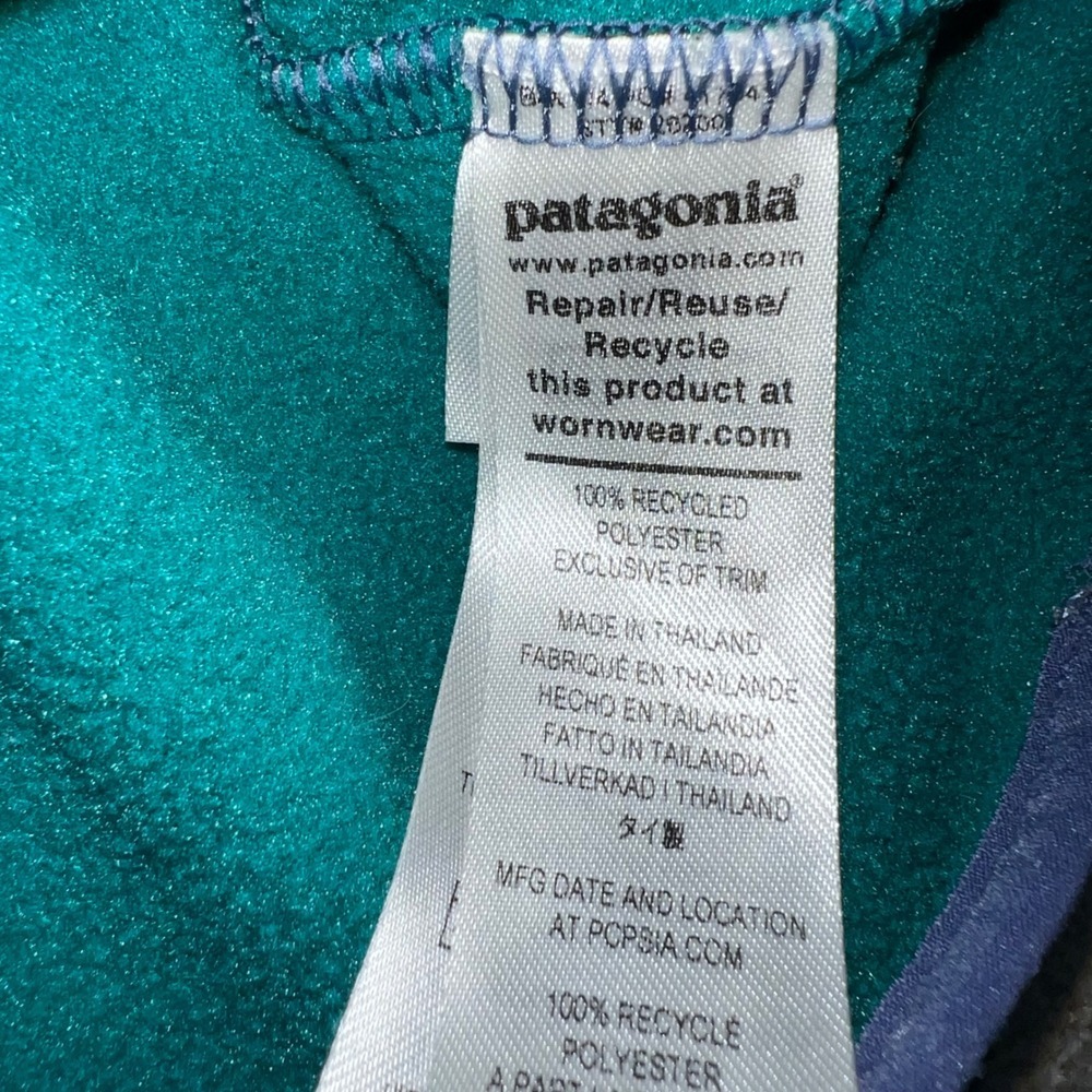 Patagonia Blue and Green Fleece Pullover - Picture 6 of 6